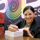 Image for article titled Hey Diana Gabaldon, is a hot dog a sandwich?